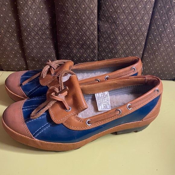 UGG Australia blue/brown duck shoes-sz 6 - Picture 3 of 6